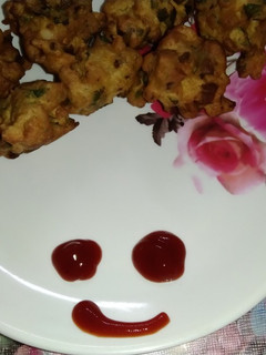 तोफू पालक वेज पकौड़ा (Tofu Palak Veg Pakoda Recipe In Hindi) रेसिपी मुख्य फोटो
