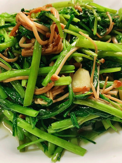 金針菇炒空心菜 的食譜成品照片