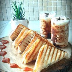 A picture of Grilled potato Sandwich.