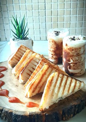 A picture of Grilled potato Sandwich.
