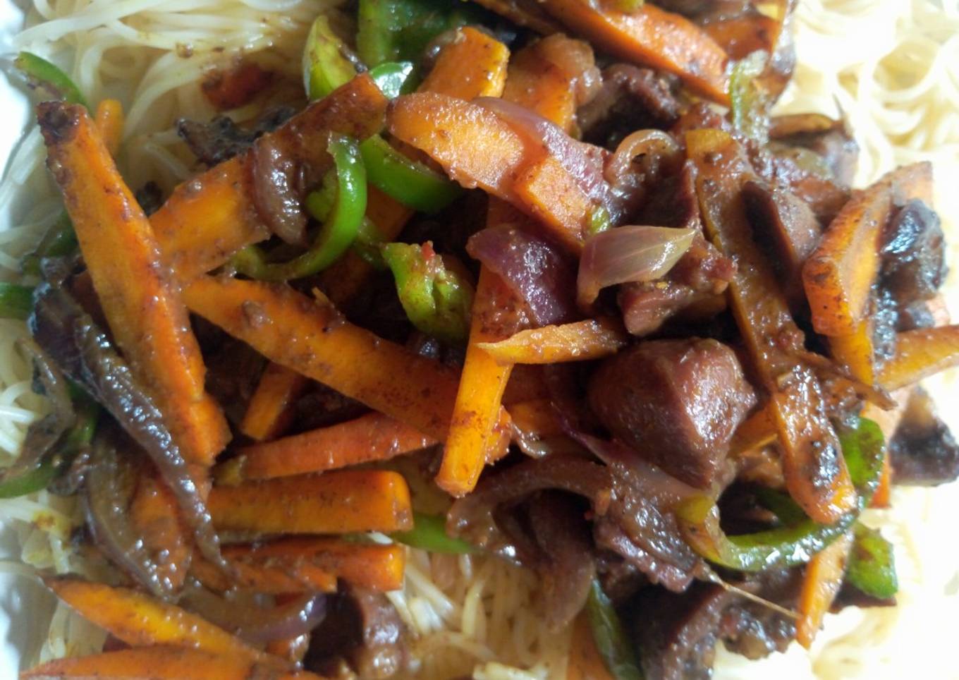 Kidney sauce with spaghetti