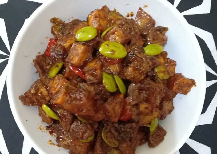 Sambal goreng ati ampla pete ala bamboe