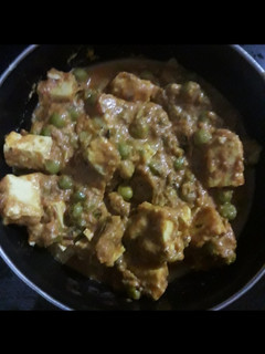 मटर पनीर (matar paneer recipe in Hindi) रेसिपी मुख्य फोटो