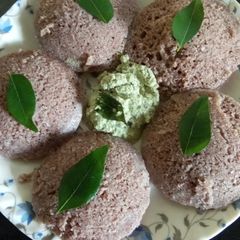 A picture of Ragi IDli.