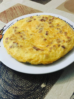 Una foto de Tortilla de jamón