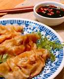 Bánh Xếp Mandu Nhân Thịt & Kim Chi Cay Chiên Nước