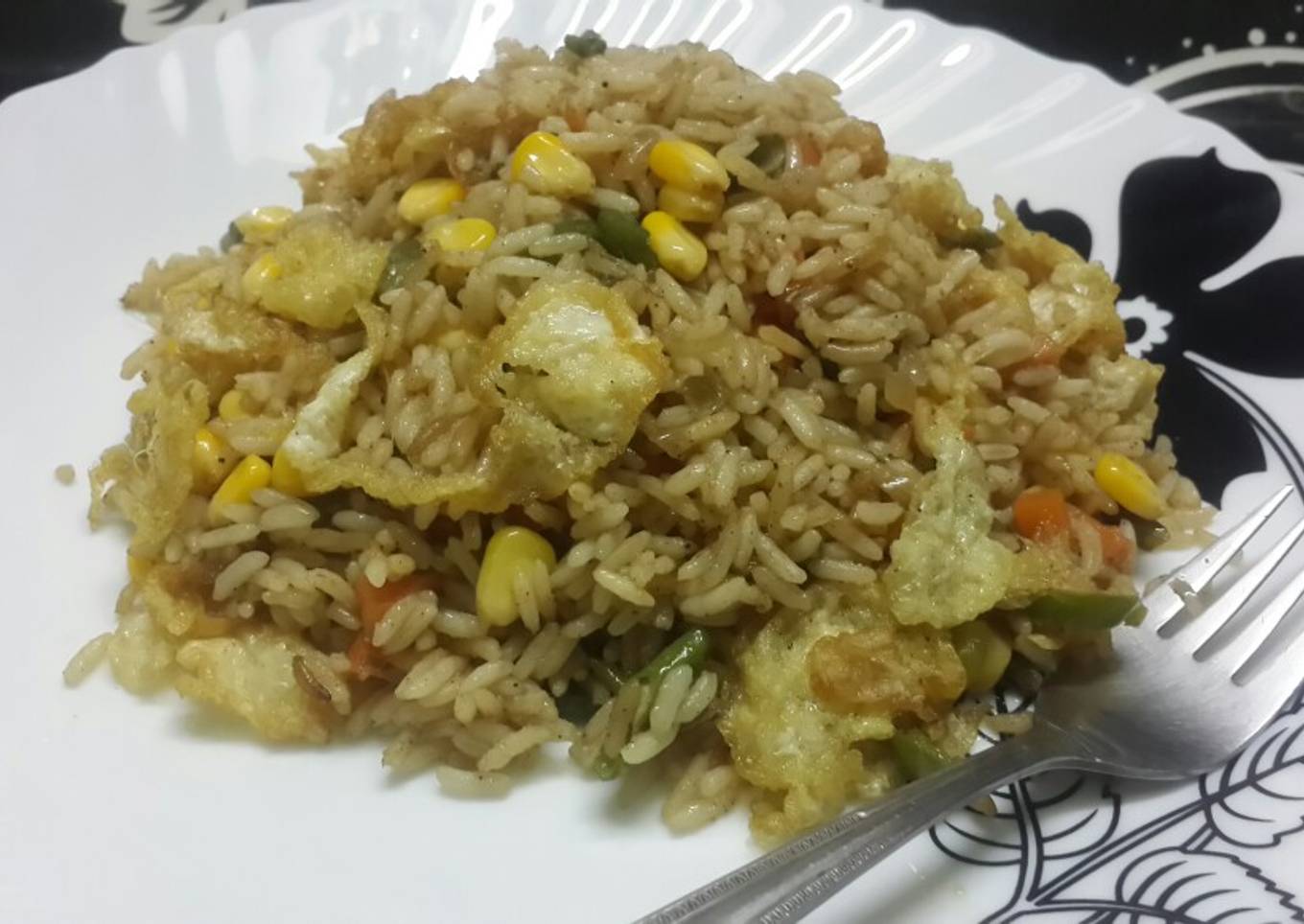 Sweet corn veg and egg drop fried rice