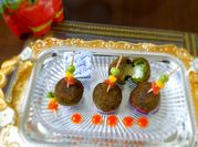 A picture of bread cheese balls