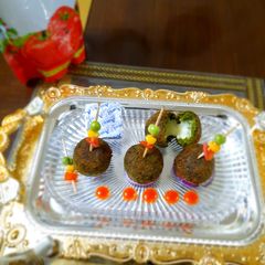 A picture of Spinach Cheese Balls.