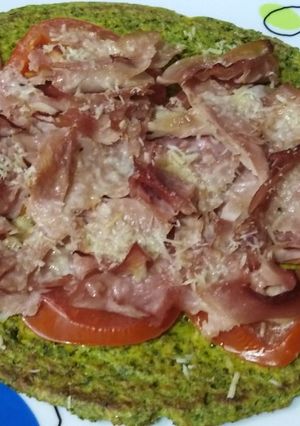 Una foto de Pizza margarita de brócoli