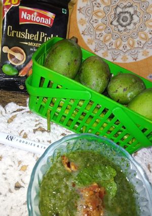 A picture of Kachy Aam ki chutni.