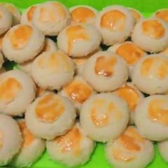 A picture of Naan khatae.
