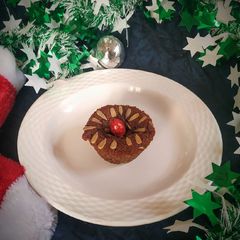 A picture of Sattu Christmas cup cake.