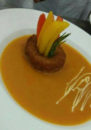 A picture of Cream of tomato Soup.