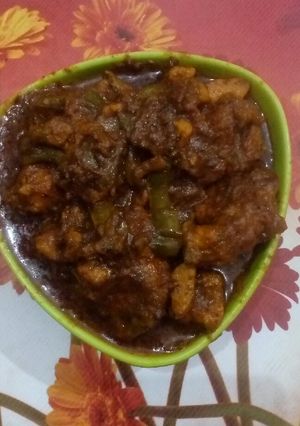 A picture of Dry chilli chicken.