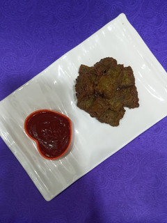 क्रिस्पी पालक बाइट्स (crispy palak bites recipe in hindi) रेसिपी मुख्य फोटो
