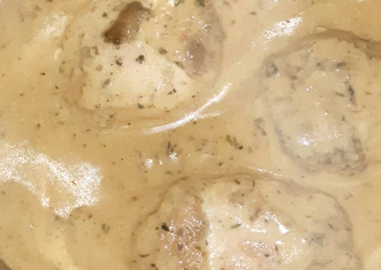 Recipe of Super Quick Homemade Creamy Herby Chicken (yummmmmmm!!!)