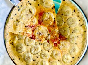 Hình của món Bánh chuối yến mạch tráng chảo ăn sáng nhanh gọn.