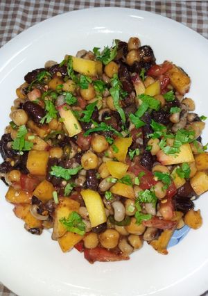 A picture of Mix Chaat.