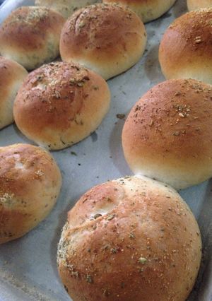 Una foto de Pancitos de Orégano y queso parmesano