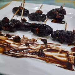 A picture of Stuffed Dates.