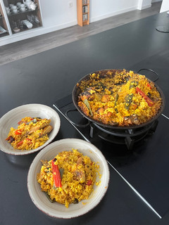 Una foto de Paella de pollo