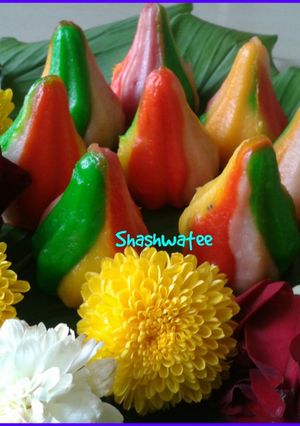 A picture of Rainbow modak.