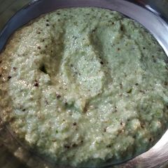 A picture of Raw mango-coconut chutney/kairi ki chutney.