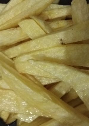 A picture of Homemade fried chips.