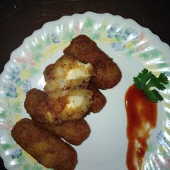 A picture of Potato cheese finger.