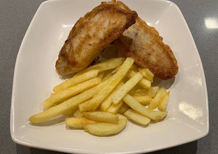 Pescado rebozado en una mezcla especial con Papas Fritas crocantes