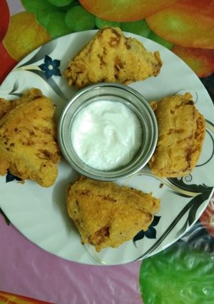 आलू दही ब्रेड पकौड़ा (aloo dahi bread pakoda recipe in Hindi) रेसिपी मुख्य फोटो