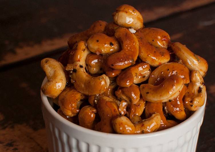 How to Make Super Quick Homemade Rosemary Roasted Cashews with a Brandy Glaze