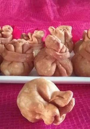 A picture of Matar potli.