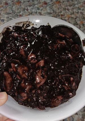 Foto resep Cumi hitam pedas manis😋