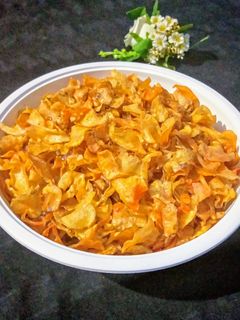 சீனிக்கிழங்கு சிப்ஸ் (Seeni Kilangu Chips Recipe in Tamil) செய்முறை முக்கிய புகைப்படம்