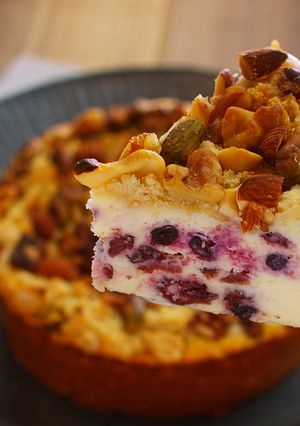 A picture of Easy! Nuts and Dried Berry Baked Cheesecake.