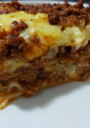 Una foto de Lasagna a la boloñesa