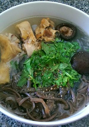 Hình của món Miến Gà Dã Chiến.