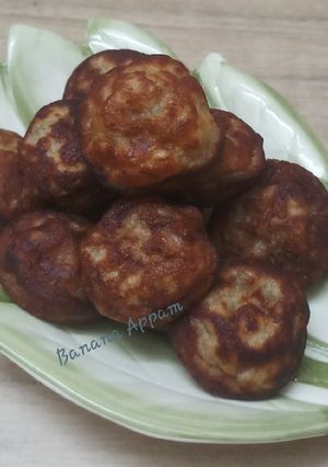 A picture of Banana Appam.