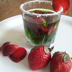 A picture of Strawberry mocktel.