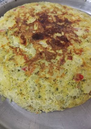 Una foto de Tortilla de papa rellena