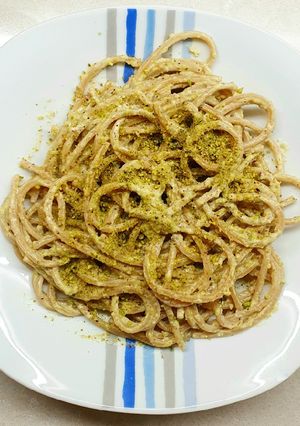 A picture of Spaghetti with Robiola and Pistachios.