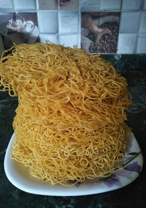 A picture of Sev bhujiya.