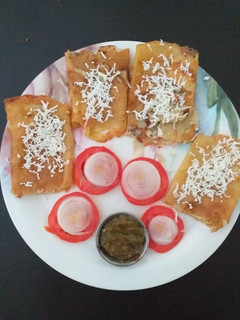 मूंग दाल चीला (moong dal chilla recipe in hindi) रेसिपी मुख्य फोटो