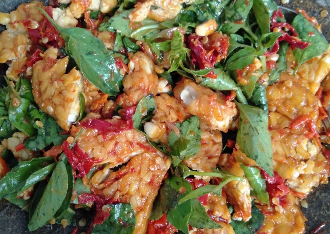Tempe penyet sambal kemangi