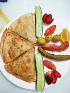 صورة لوصفة مثلثات الجبنة واللحم
