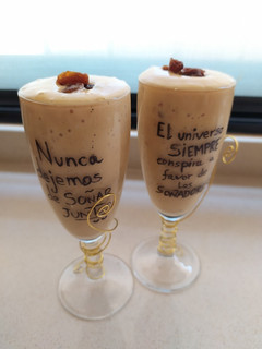 Una foto de Batido de nectarina y pasas