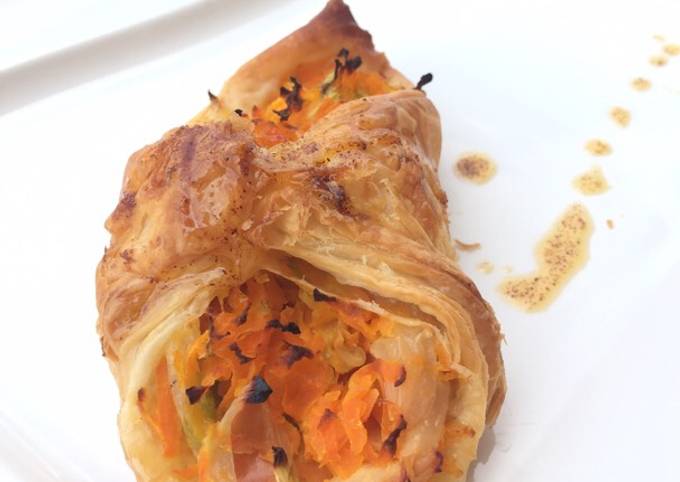 Vegetables Puff Top Spicy Butter