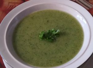 Una foto de Crema de Verduras con Espinacas